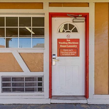 Econo Lodge Pryor Creek Экстерьер фото