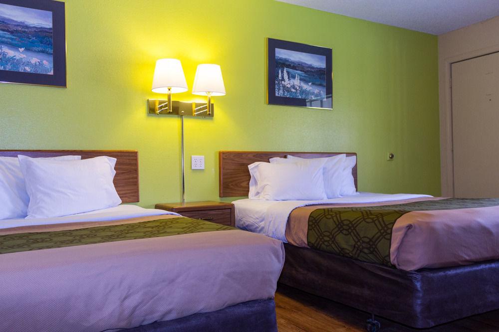 Econo Lodge Pryor Creek Экстерьер фото