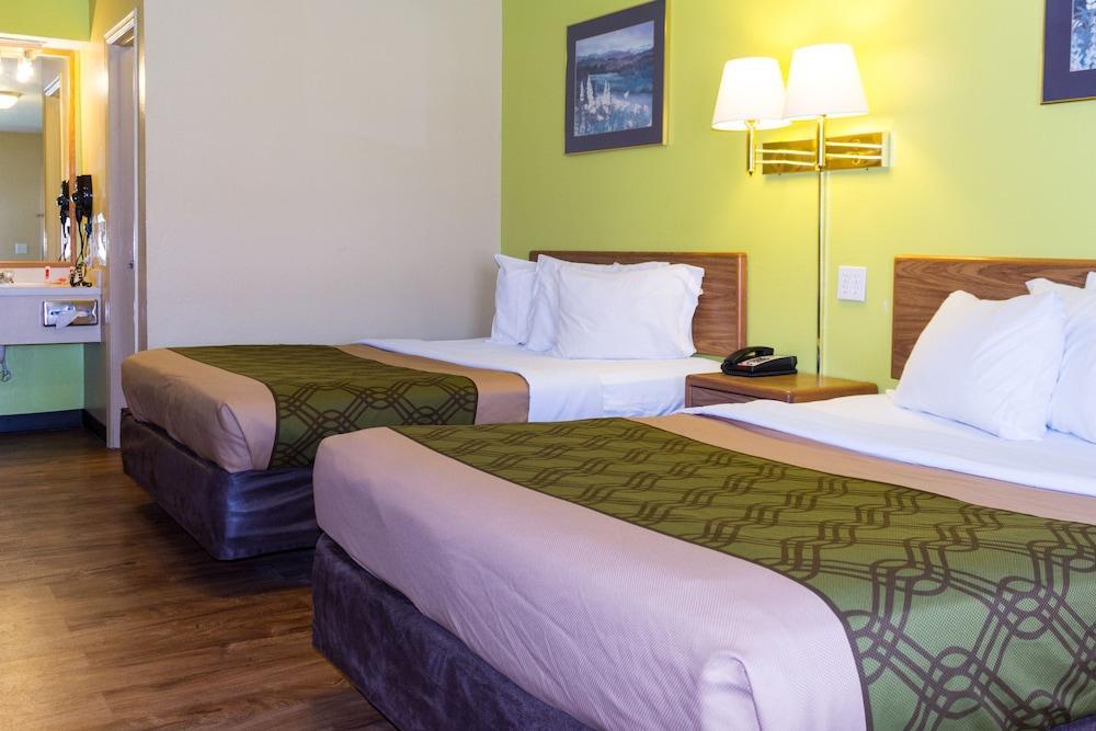 Econo Lodge Pryor Creek Экстерьер фото