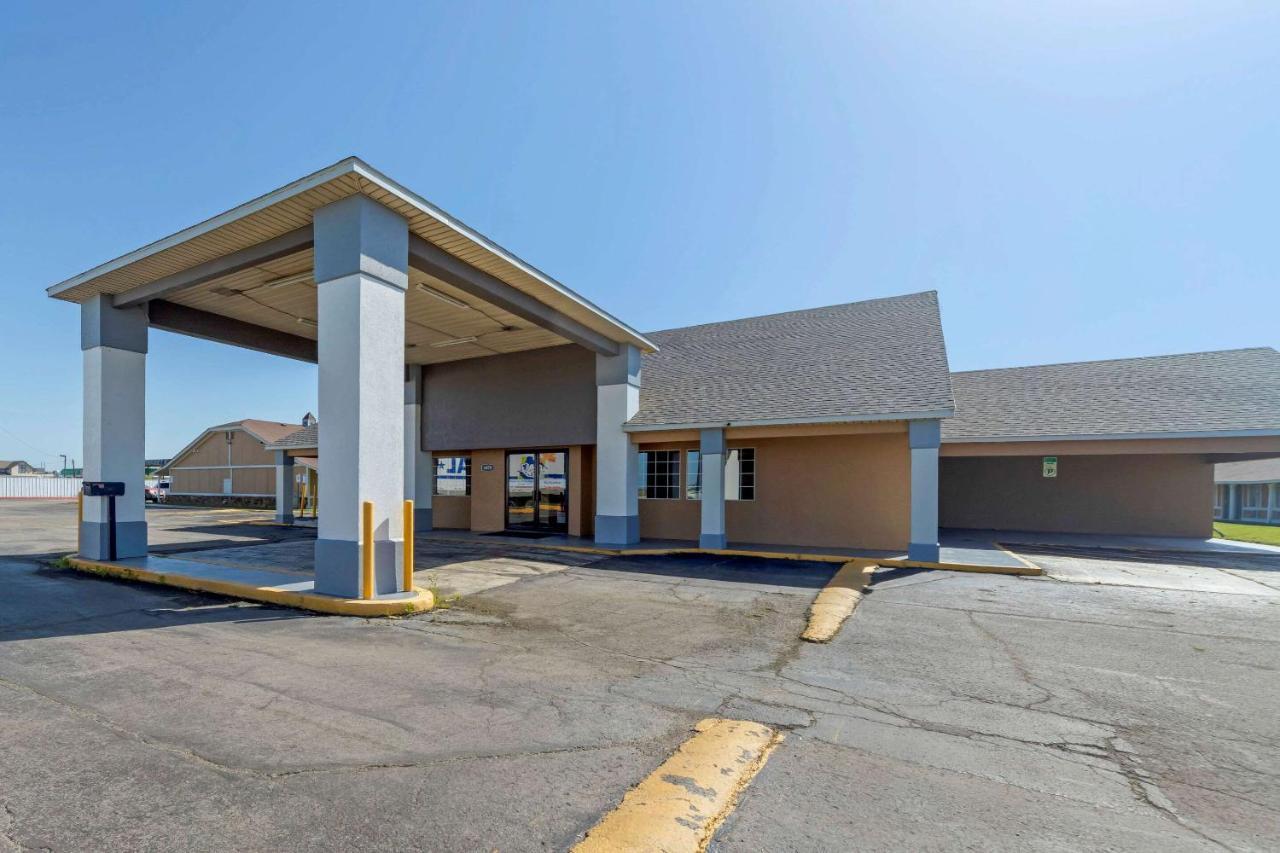 Econo Lodge Pryor Creek Экстерьер фото