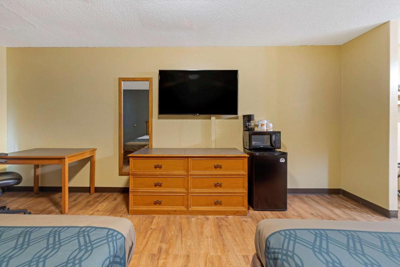 Econo Lodge Pryor Creek Экстерьер фото