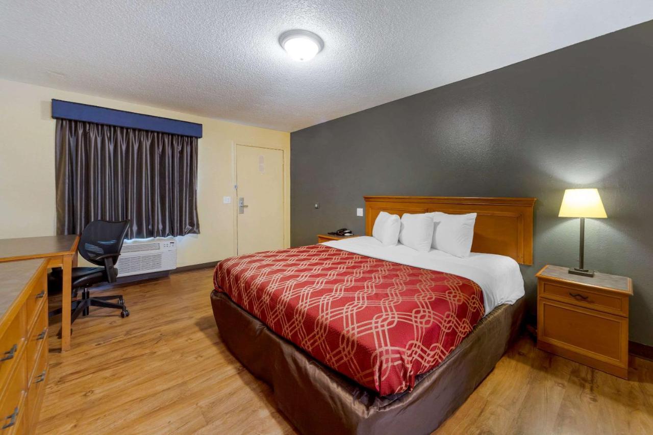 Econo Lodge Pryor Creek Экстерьер фото