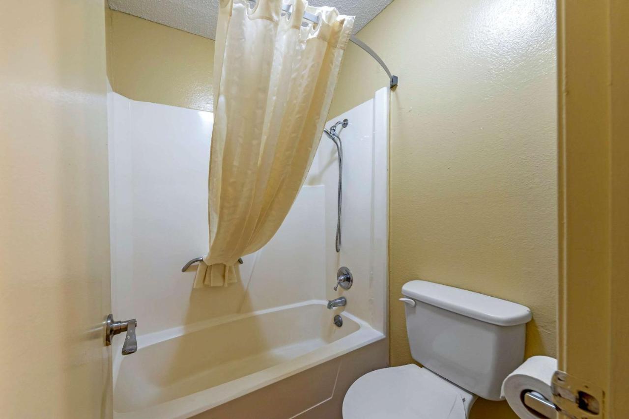 Econo Lodge Pryor Creek Экстерьер фото