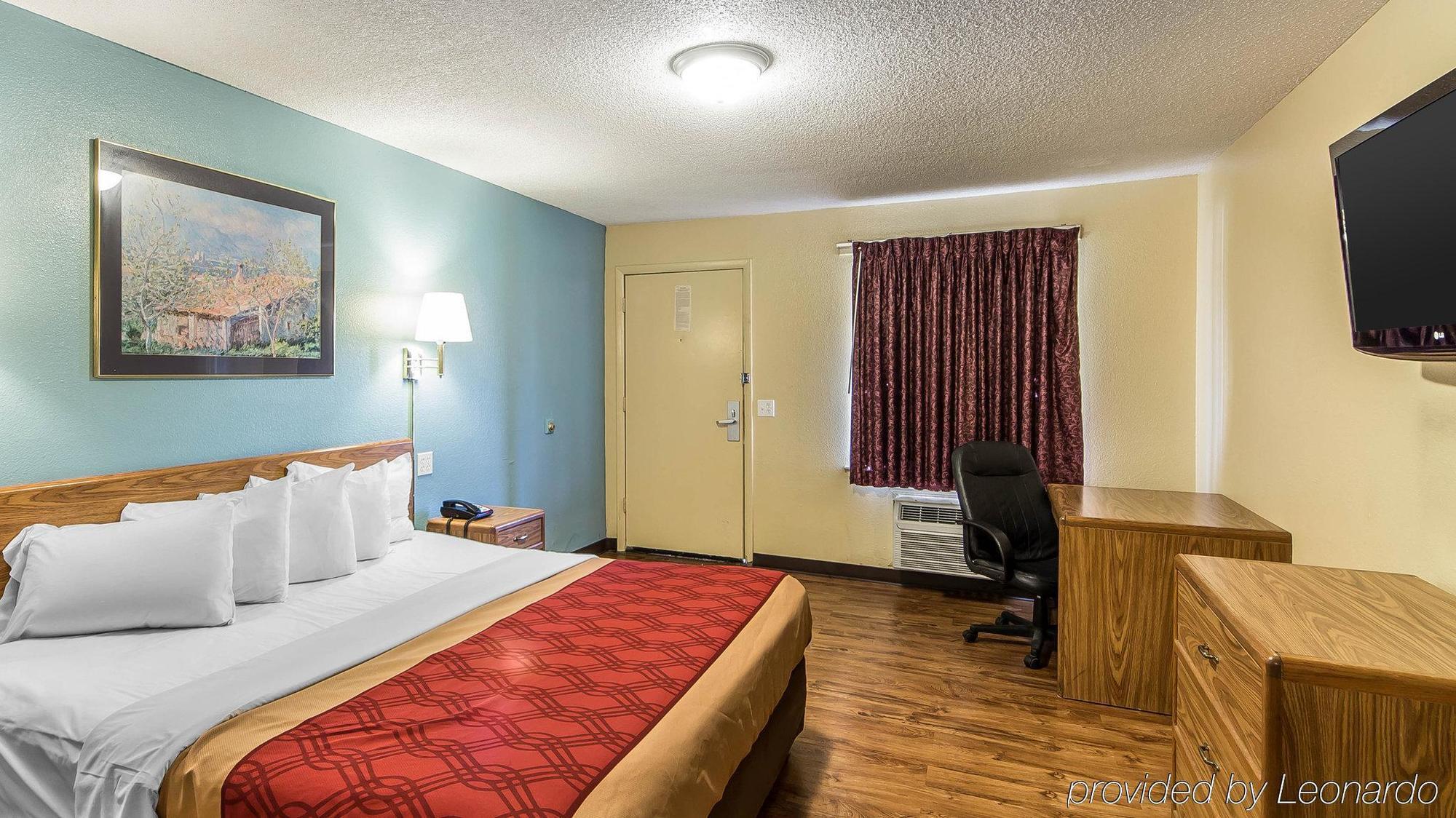 Econo Lodge Pryor Creek Экстерьер фото