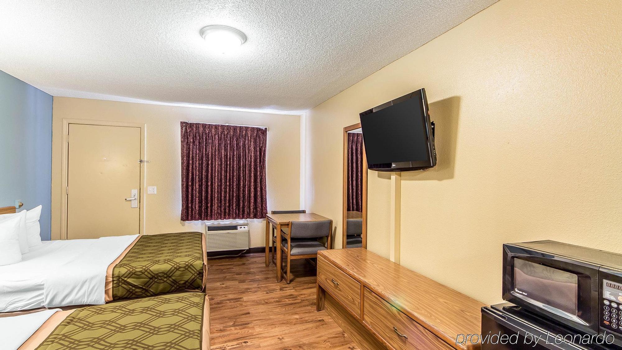 Econo Lodge Pryor Creek Экстерьер фото