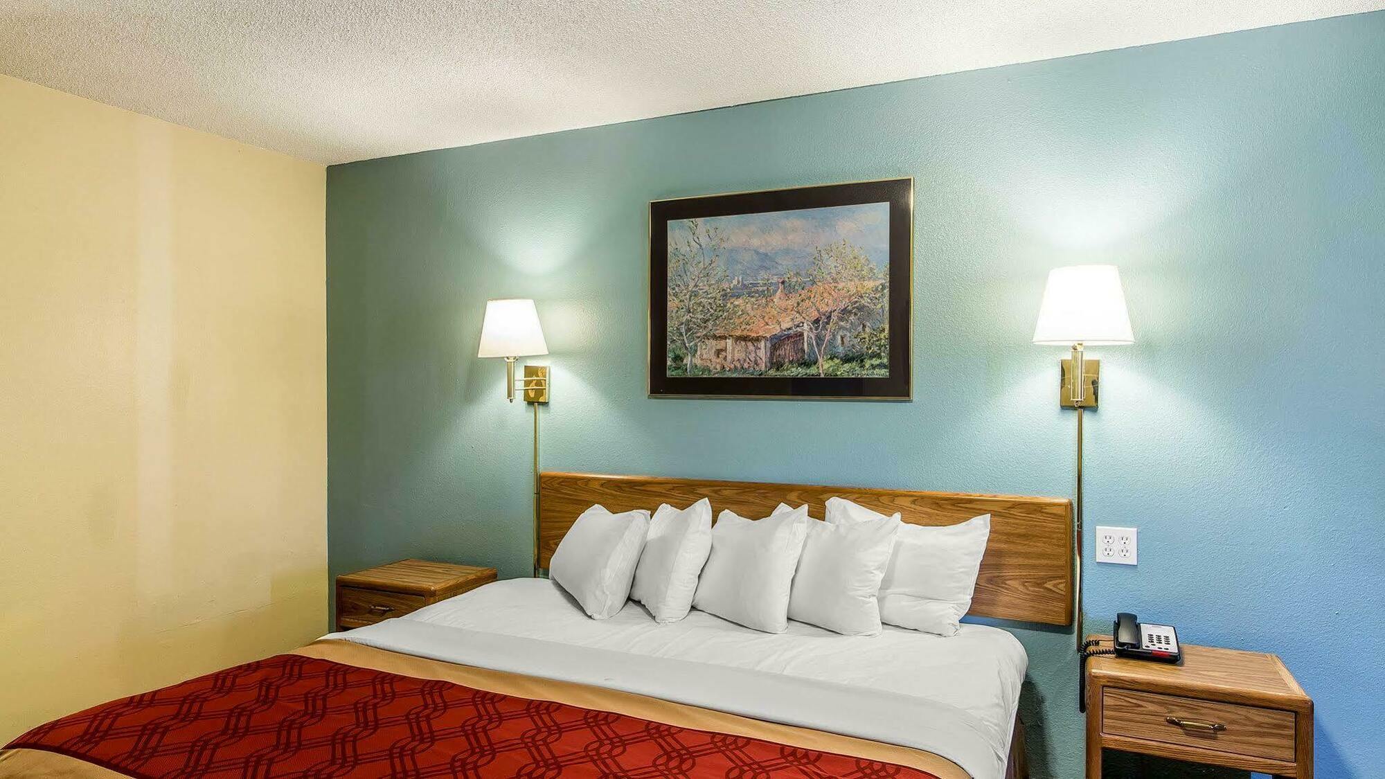 Econo Lodge Pryor Creek Экстерьер фото