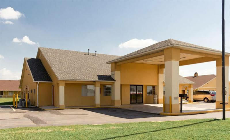 Econo Lodge Pryor Creek Экстерьер фото
