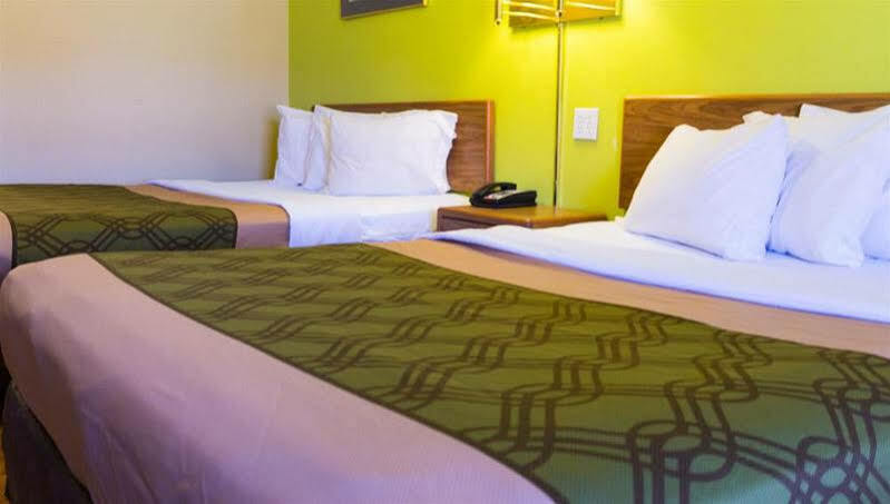 Econo Lodge Pryor Creek Экстерьер фото